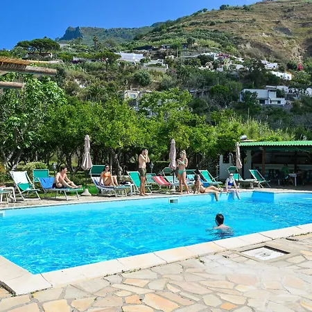 Bed & Breakfast Tenuta Tara 3*