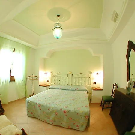 Tenuta Tara Couette-café