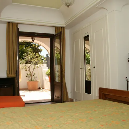 Tenuta Tara Couette-café 4*
