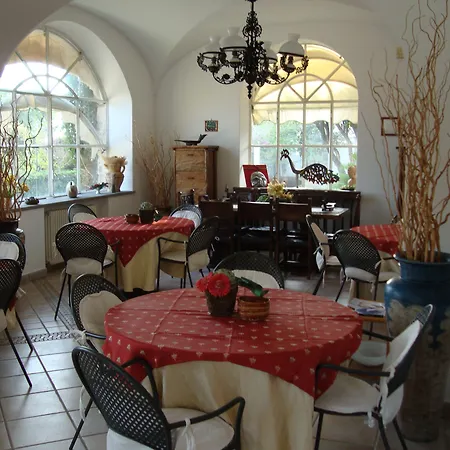 Tenuta Tara Couette-café