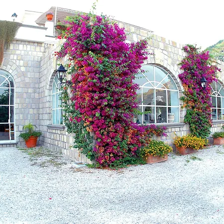 Tenuta Tara Couette-café
