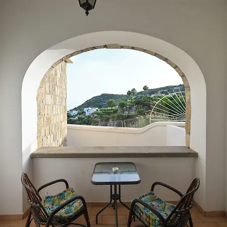 Tenuta Tara Bed & Breakfast 4*