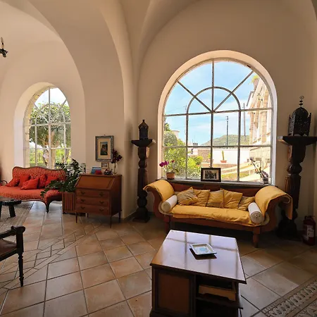 Tenuta Tara Bed & Breakfast 4*