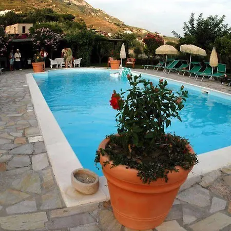Tenuta Tara 4*
